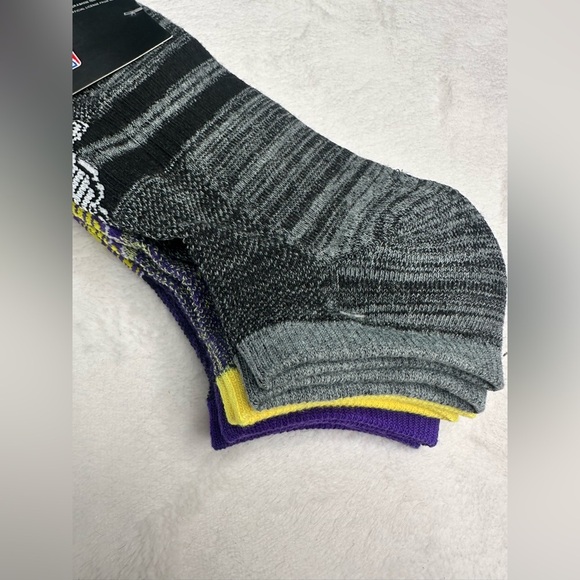 LA Lakers NBA Crew Socks 3 Pairs For Men's Shoe Size 6 - 12 New - Picture 6 of 7